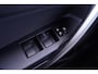 Toyota Auris 1.8 First Edition navigatie camera private glas lmv 16" stoelverwarming climate controle DAB keyless entry en start voorstoelen verwarmd PDC v+a