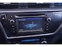 Toyota Auris 1.8 First Edition navigatie camera private glas lmv 16" stoelverwarming climate controle DAB keyless entry en start voorstoelen verwarmd PDC v+a