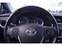 Toyota Auris 1.8 First Edition navigatie camera private glas lmv 16" stoelverwarming climate controle DAB keyless entry en start voorstoelen verwarmd PDC v+a