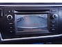 Toyota Auris 1.8 Hybrid First Edition navigatie camera private glas lmv 16" stoelverwarming climate controle DAB keyless entry en start voorstoelen verwarmd PDC v+a