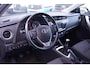 Toyota Auris 1.8 Hybrid First Edition navigatie camera private glas lmv 16" stoelverwarming climate controle DAB keyless entry en start voorstoelen verwarmd PDC v+a
