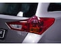 Toyota Auris 1.8 Hybrid First Edition navigatie camera private glas lmv 16" stoelverwarming climate controle DAB keyless entry en start voorstoelen verwarmd PDC v+a