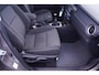 Toyota Auris 1.8 First Edition navigatie camera private glas lmv 16" stoelverwarming climate controle DAB keyless entry en start voorstoelen verwarmd PDC v+a