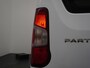 Peugeot Partner HDI 102pk Apple Carplay Android Navi Airco Cruise Control Pdc DAB Bluetooth Carkit 1.5 BlueHDI Premium Schuifdeur Achterdeuren met ruit Connected Electr.ramen en Spiegels CV-Afstandbediend 1500kg trekvermogen!