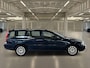 Volvo V70 2.4 Comfort Line Dealer onderhouden, distributie vervangen, garantie+ rijklaar..