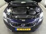 Volvo V40 2.0 T3 Momen - Navigatie - Dealer Onderhouden