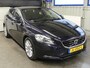 Volvo V40 2.0 T3 Momen - Navigatie - Dealer Onderhouden