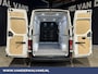 Volkswagen Crafter 2.0 TDI 140 pk L3H3 L2H2 Euro6 Airco | Camera | Apple Carplay | Android Auto Parkeersensoren, Bijrijdersbank