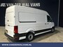 Volkswagen Crafter 2.0 TDI 140 pk L3H3 L2H2 Euro6 Airco | Camera | Apple Carplay | Android Auto Parkeersensoren, Bijrijdersbank