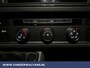 Volkswagen Crafter 2.0 TDI 140 pk L3H3 L2H2 Euro6 Airco | Camera | Apple Carplay | Android Auto Parkeersensoren, Bijrijdersbank