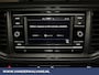 Volkswagen Crafter 2.0 TDI 140 pk L3H3 L2H2 Euro6 Airco | Camera | Apple Carplay | Android Auto Parkeersensoren, Bijrijdersbank