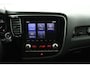 Mitsubishi Outlander 2.4 PHEV Pure | Trekhaak | 1500kg trekgewicht | Camera | Keyless entry |