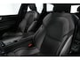 Volvo XC60 2.0 T6 Plug-in hybrid AWD R-Design / Facelift / Black Edition / Panoramadak / Elektr. verstelbare voorstoel (memory) / 21'' LMV / Apple Carplay / Achteruitrijcamera / Elektr. bedienbare achterklep / Keyless / LED Koplampen / Lederen contourstoelen
