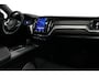 Volvo XC60 2.0 T6 Plug-in hybrid AWD R-Design / Facelift / Black Edition / Panoramadak / Elektr. verstelbare voorstoel (memory) / 21'' LMV / Apple Carplay / Achteruitrijcamera / Elektr. bedienbare achterklep / Keyless / LED Koplampen / Lederen contourstoelen
