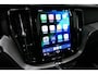 Volvo XC60 2.0 T6 Plug-in hybrid AWD R-Design / Facelift / Black Edition / Panoramadak / Elektr. verstelbare voorstoel (memory) / 21'' LMV / Apple Carplay / Achteruitrijcamera / Elektr. bedienbare achterklep / Keyless / LED Koplampen / Lederen contourstoelen