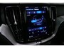 Volvo XC60 2.0 T6 Plug-in hybrid AWD R-Design / Facelift / Black Edition / Panoramadak / Elektr. verstelbare voorstoel (memory) / 21'' LMV / Apple Carplay / Achteruitrijcamera / Elektr. bedienbare achterklep / Keyless / LED Koplampen / Lederen contourstoelen