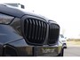 BMW X5 xDrive50e 490 PK M-Sport Pro PHEV, 4-Wielsturing, Panoramadak, Head-Up, Massage, Carbon Trim, Trekhaak, H/K Sound