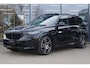 BMW X5 xDrive50e 490 PK M-Sport Pro PHEV, 4-Wielsturing, Panoramadak, Head-Up, Massage, Carbon Trim, Trekhaak, H/K Sound
