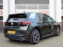 Volkswagen ID.3 First Plus 204PK 58 kWh /NAVI/MATRIX LED/Keyless/19'LM/PDC/Achteruitrijcamera/ACC/Standkachel/Stoelverw./NAP! 1e eig!