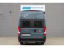 Megamobile Lounge Mobil Mega Lounge 640 180pk - Elektrisch bed - Vloerverwarming - Omvormer - Prijs incl. BTW/BPM