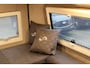 Megamobile Lounge Mobil Mega Lounge 640 180pk - Elektrisch bed - Vloerverwarming - Omvormer - Prijs incl. BTW/BPM