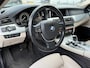 BMW 5-Serie Touring BWJ 2016 520d 191 PK High Executive X-DRIVE | AUTOMAAT | TREKHAAK | CLIMA | NAVI | CRUISE | LEDEREN BEKLEDING | MASSAGESTOEL | ELEK. ACHTERKLEP | MULTIFUNCT. STUUR
