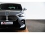 BMW IX2 xDrive30 67 kWh M Sport - Panoramadak - Innovation/Comfort Pack - Parking/Driving Assistant - Elektrisch verstelbare/verwarmde voorstoelen - HiFi System Harman Kardon - Getinte/Geluiddempende Ruiten -