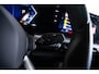 BMW IX2 xDrive30 67 kWh M Sport - Panoramadak - Innovation/Comfort Pack - Parking/Driving Assistant - Elektrisch verstelbare/verwarmde voorstoelen - HiFi System Harman Kardon - Getinte/Geluiddempende Ruiten -