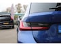 BMW 3-Serie Touring (g21) 330e 292PK AUTOMAAT (LCI) M-SPORT Navi | Adapt.Cruise | Widescreen Display | Memory | Keyless | HiFi | Adapt. Led | 19 Inch Lm |