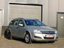 Opel Astra 1.7 CDTi Business , BELGISCH KENTEKEN ! CLIMA! ZOMER + WINTERSET! LM VELGEN! TREKHAAK!