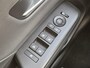 Hyundai Kona 1.6 GDI HEV Premium Sky Automaat / Glazen schuif- en kanteldak / Trekgewicht 1300 kg / Achterbank verwarming / Adaptief cruise control / Elektrische achterklep / Apple Carplay Android Auto /