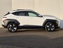 Hyundai Kona 1.6 GDI HEV Premium Sky Automaat / Glazen schuif- en kanteldak / Trekgewicht 1300 kg / Achterbank verwarming / Adaptief cruise control / Elektrische achterklep / Apple Carplay Android Auto /