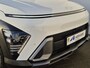 Hyundai Kona 1.6 GDI HEV Premium Sky Automaat / Glazen schuif- en kanteldak / Trekgewicht 1300 kg / Achterbank verwarming / Adaptief cruise control / Elektrische achterklep / Apple Carplay Android Auto /