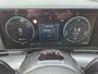 Hyundai Kona 1.6 GDI HEV Premium Sky Automaat / Glazen schuif- en kanteldak / Trekgewicht 1300 kg / Achterbank verwarming / Adaptief cruise control / Elektrische achterklep / Apple Carplay Android Auto /