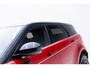 Land Rover Range Rover Evoque P300e R-Dynamic SE AWD | Cold Climate | 20 Inch | El. Trekhaak | Black Ext Pack | Meridian Audio | Drive Pack