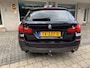 BMW 5-Serie TOURING 535 XI/AWD/HIGH EXECUTIVE/M PAKKET LUCHTVERING/LEDEREN BEKLEDING/CLIMATE CONTROLE/NAVI FULL MAP/COMFORTSTOELEN MET MEMORY EN STOELVERWARMING/ACHTERUITRIJ CAMERA/BI-XENON/CRUISE CONTROLE/PARKEERSENSOREN V+A LEKTRISCH BEDIENBARE ACHTERKLEP/MULTIFUNCTIONEEL STUUR/ZWENKBARE TREKHAAK
