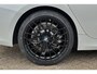 BMW 3-Serie Touring 330e | Panodak | Live Cockpit Pro | Sportstoelen | Adaptive Cruise | 19" Breedset