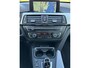 BMW 3-Serie Touring 320d High Executive, M-Pakket, Navigatie, Bluetooth, Harman Kardon, Stoelverwarming, Xenon, Boekjes aanwezig