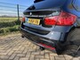 BMW 3-Serie Touring 320d High Executive, M-Pakket, Navigatie, Bluetooth, Harman Kardon, Stoelverwarming, Xenon, Boekjes aanwezig
