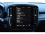 Volvo XC40 B4 211PK Automaat Plus Dark / Lighting Pack / Pixel led / 20'' Velgen / Donker getint glas
