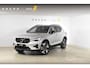 Volvo XC40 B4 211PK Automaat Plus Dark / Lighting Pack / Pixel led / 20'' Velgen / Donker getint glas