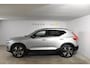 Volvo XC40 B4 211PK Automaat Plus Dark / Lighting Pack / Pixel led / 20'' Velgen / Donker getint glas