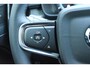 Volvo XC40 B4 211PK Automaat Plus Dark / Lighting Pack / Pixel led / 20'' Velgen / Donker getint glas