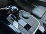 BMW 1-Serie 118d Business M-Sport | incl. 12 maanden garantie | Virtual cockpit | Zwarte hemel | Cruise control | Stoelverwarming | 17 " lichtmetalen velgen | Parkeersensoren voor + achter | Ambiance verlichting | DAB+ radio | Navigatie full map | LED verlichting |