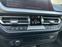 BMW 1-Serie 118d Business M-Sport | incl. 12 maanden garantie | Virtual cockpit | Zwarte hemel | Cruise control | Stoelverwarming | 17 " lichtmetalen velgen | Parkeersensoren voor + achter | Ambiance verlichting | DAB+ radio | Navigatie full map | LED verlichting |