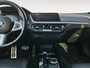 BMW 1-Serie 118d Business M-Sport | incl. 12 maanden garantie | Virtual cockpit | Zwarte hemel | Cruise control | Stoelverwarming | 17 " lichtmetalen velgen | Parkeersensoren voor + achter | Ambiance verlichting | DAB+ radio | Navigatie full map | LED verlichting |