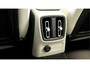 Volvo XC40 1.5 T5 Plug-in Hybrid 193kW/262pk DCT7 Ultimate Bright PANORAMADAK + HARMAN/KARDON + ADAPT.CRUISE + PILOT ASSIST + NAVI SENSUS + LANE ASSIST + EL.STOELEN + STOELVERWARMING + STUURVERWARMING + CAMERA + KEYLESS + PARKSENSOREN V&A + 19” LM-VELGEN!