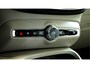 Volvo XC40 1.5 T5 Plug-in Hybrid 193kW/262pk DCT7 Ultimate Bright PANORAMADAK + HARMAN/KARDON + ADAPT.CRUISE + PILOT ASSIST + NAVI SENSUS + LANE ASSIST + EL.STOELEN + STOELVERWARMING + STUURVERWARMING + CAMERA + KEYLESS + PARKSENSOREN V&A + 19” LM-VELGEN!