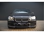 BMW 5-Serie GT Gran Turismo 535i High Executive M Sport | Panoramadak | Harman Kardon | Softclose | Luchtvering | Stoelverwarming | Stuurverwarming | Adaptive Cruise Control | Memory Seats | LED | Trekhaak | Keyless | 360 Camera | Digitaal Dash |