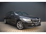 BMW 5-Serie GT Gran Turismo 535i High Executive M Sport | Panoramadak | Harman Kardon | Softclose | Luchtvering | Stoelverwarming | Stuurverwarming | Adaptive Cruise Control | Memory Seats | LED | Trekhaak | Keyless | 360 Camera | Digitaal Dash |